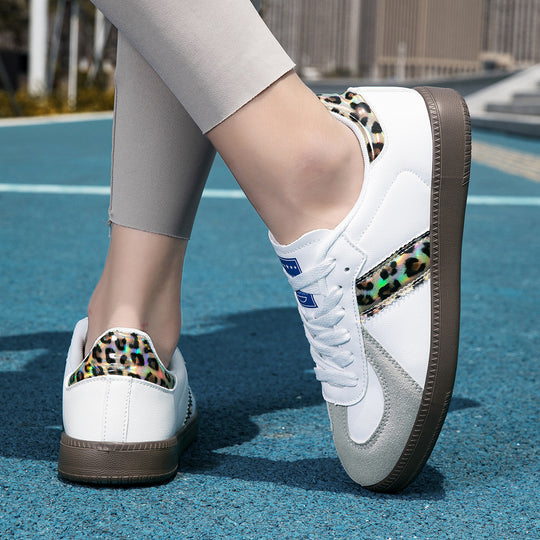 Damen Sportliche Sneakers mit strapazierfähigem Obermaterial und rutschfester Sohle EB