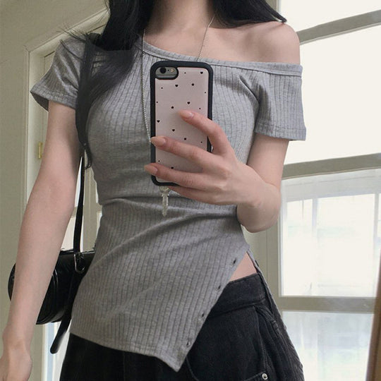 Damen asymmetrisches Kurzarm-Oberteil mit Knopfdetails und einzigartigem Schnitt EB