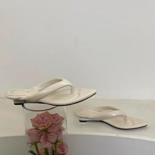 Damen modische Zehentrenner-Sandalen mit elegantem Riemendesign EB
