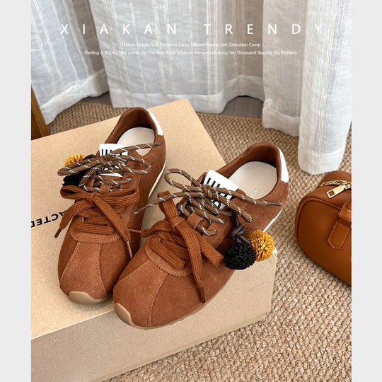 Damen modische und komfortable Sneakers mit innovativen Schnürdetails EB