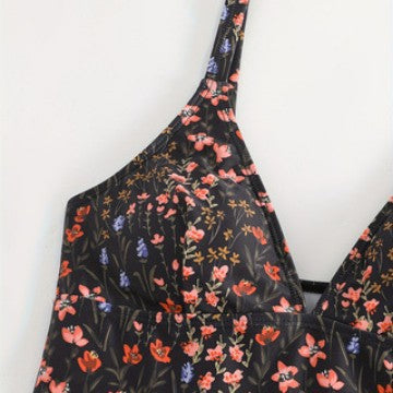 Damen eleganter und figurbetonter Badeanzug mit floralem Design EB