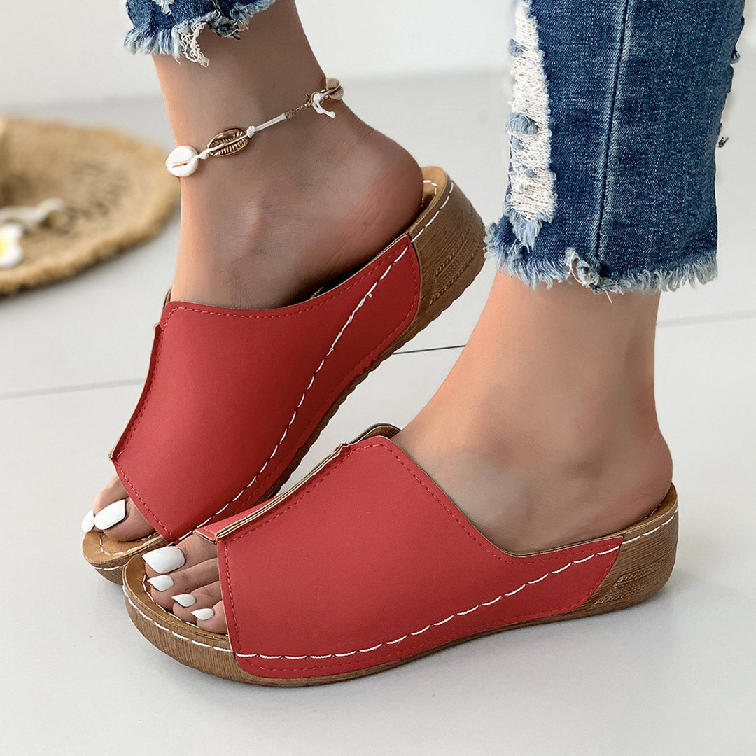 Damen Bequeme Schlupfsandalen mit modischem Schnitt EB