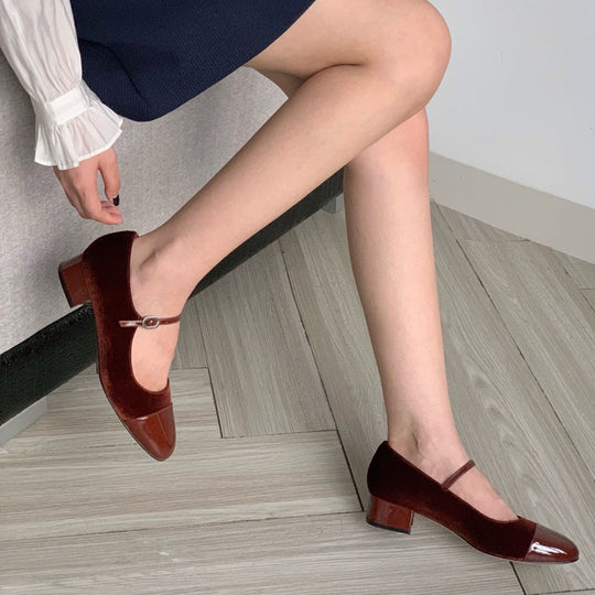 Damen Elegante Ballerinas mit verstellbarem Riemen und glänzender Oberfläche EB