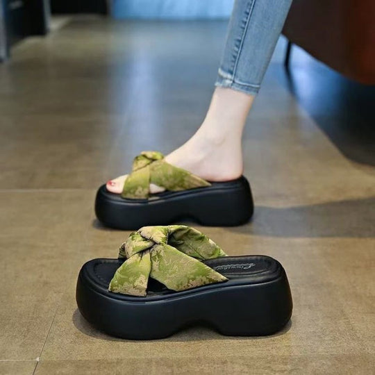 Damen Plateau-Sandalen mit trendiger Zehenpartie und eleganter Schleife EB