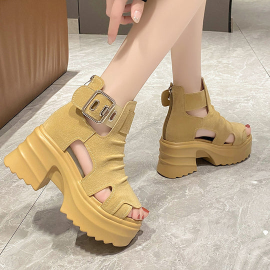 Damen nan Plateau-Sandaletten-Stiefelette mit Aussparungen offener Zehenpartie und verstellbarer Metallschnalle EB