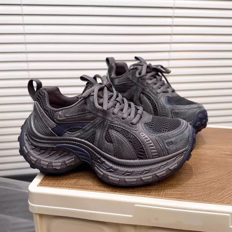 Damen Sportliche Sneakers mit atmungsaktiver Mesh-Konstruktion und dämpfendem Sohlenprofil EB