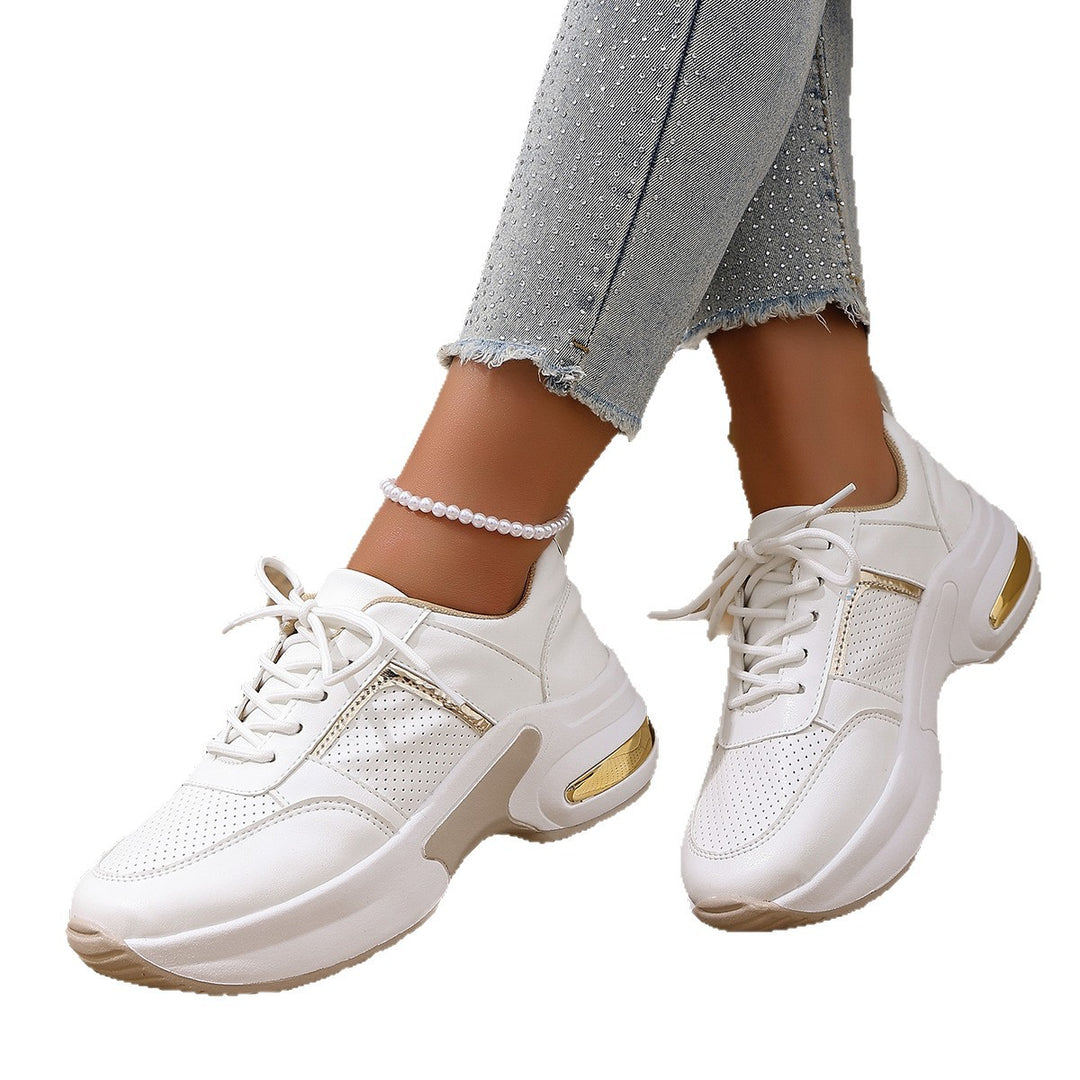 Damen Sneakers mit atmungsaktivem Mesh-Obermaterial und stilvollen Metallic-Akzenten EB