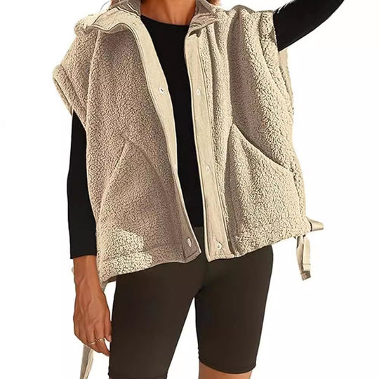 Damen Oversized Fleecewestenjacke mit seitlichen Eingrifftaschen und Druckknopfverschluss EB