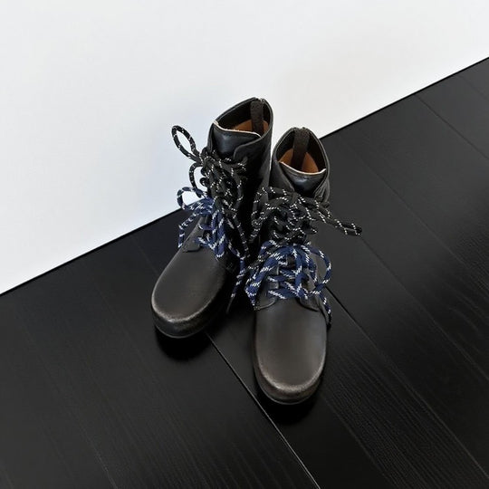 Damen Modische Schnürboots mit innovativen Zierkordeln EB