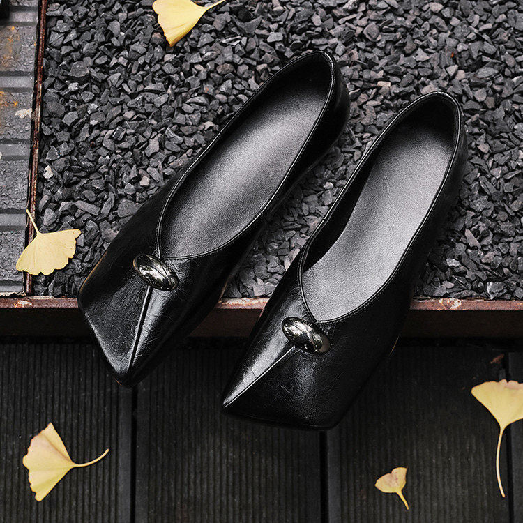 Damen elegante Ballerinas mit spitzem Zehenbereich und dekorativem Riemchen EB