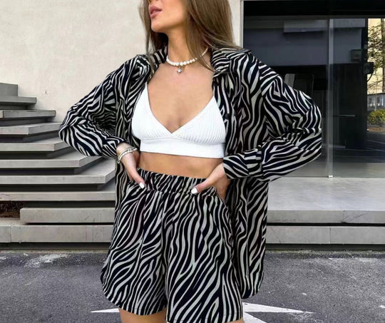 Damen elegante Kurzarmbluse mit Zebra-Print EB
