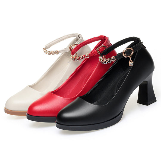 Damen Pumps mit elegantem Riemchen und funkelnden Schmuckdetails EB
