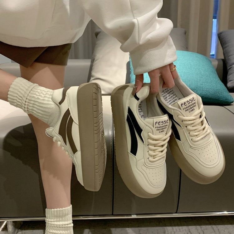 Damen Sneakers mit hoher Plateausohle und atmungsaktiver Oberflächenstruktur EB
