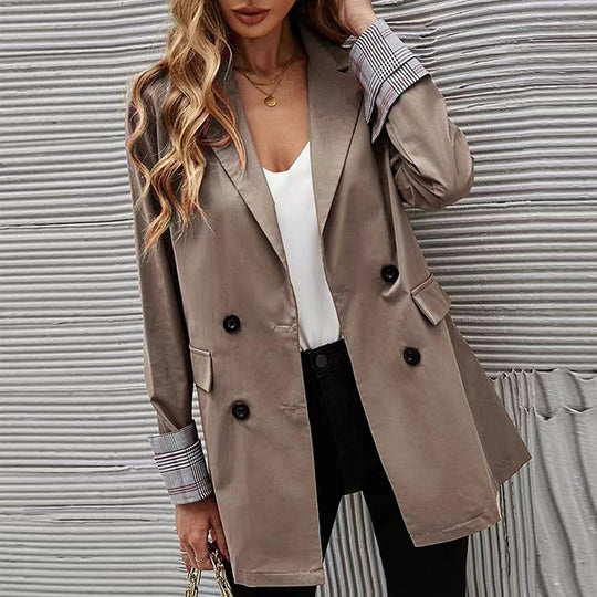 Damen Modischer Blazer mit doppelter Knopfleiste und eleganten Details EB