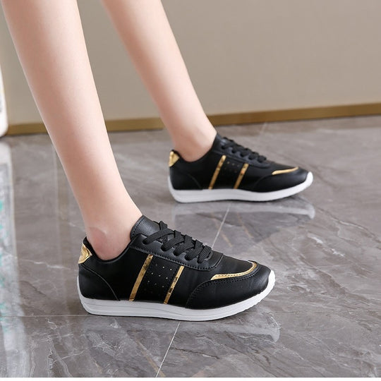 Damen Sportliche Sneakers mit glamouriösen Akzenten EB