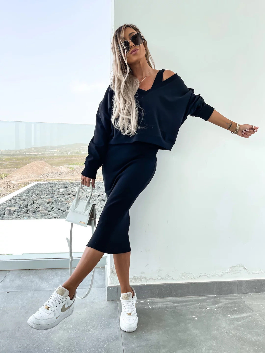 Damen nan zweiteiliges Midirock-Set mit off-shoulder Oversize-Sweatshirt und figurbetontem Bleistiftrock EB