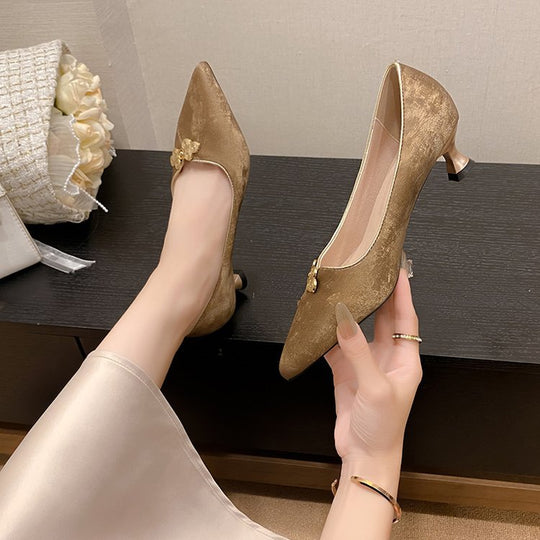 Damen elegante Spitze Pumps mit floralem Schmuckdetail EB