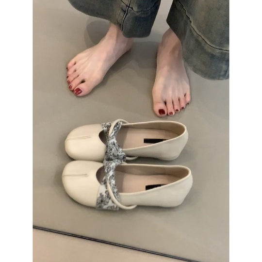 Damen Ballerinas mit dekorativem Riemchen und elegantem Glanz EB