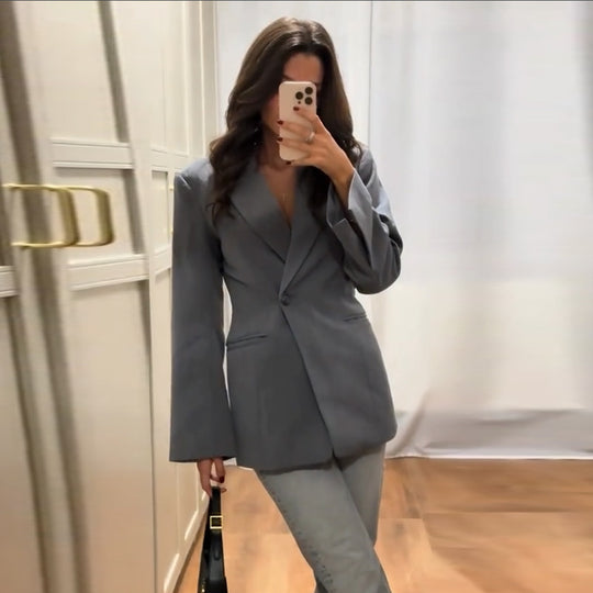 Damen Eleganter Blazer mit tailliertem Schnitt und praktischen Taschen EB