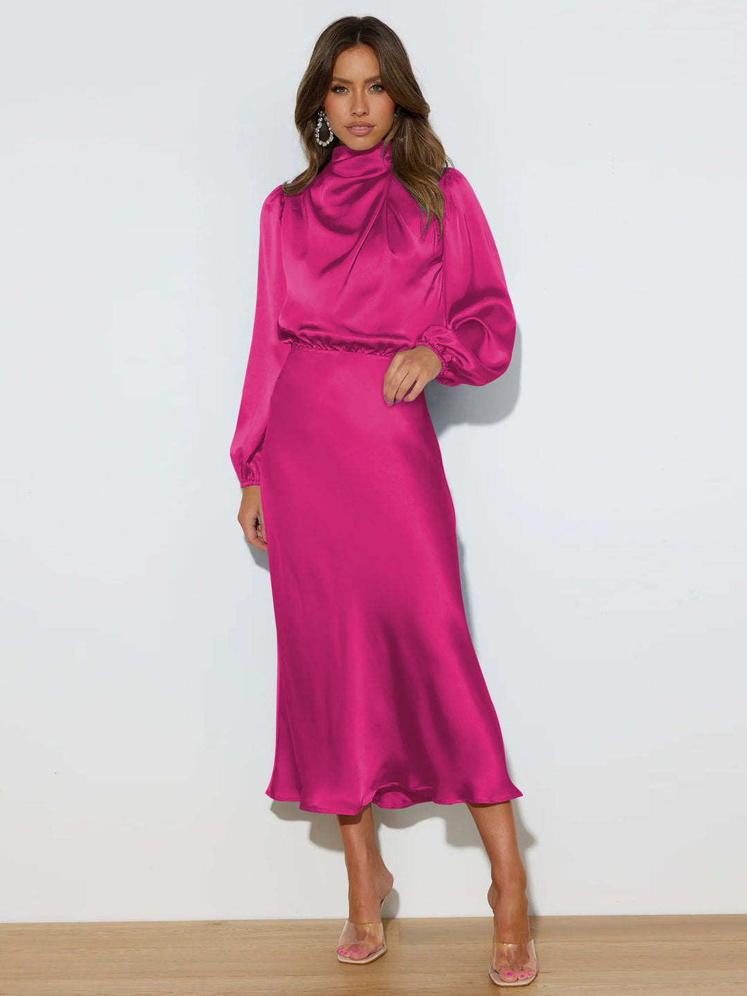 Damen Satin-Maxikleid mit hohem Kragen und Raffungen EB