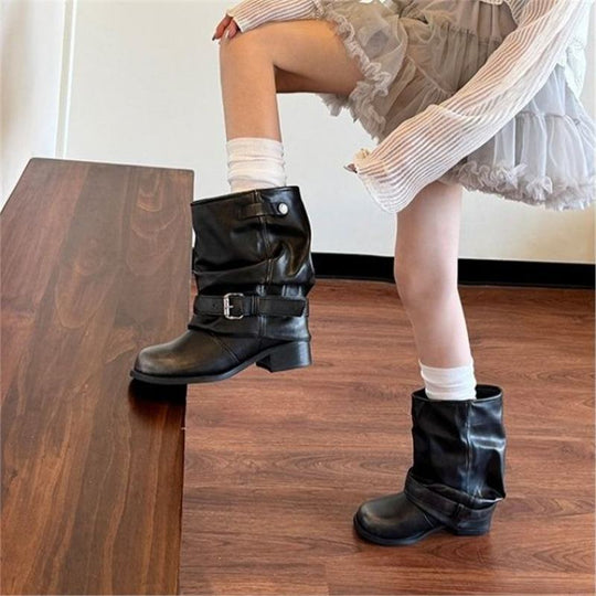 Damen Biker-Stiefel mit lässig geschlagenem Schaft, Schnallenriemen und niedrigem Blockabsatz EB