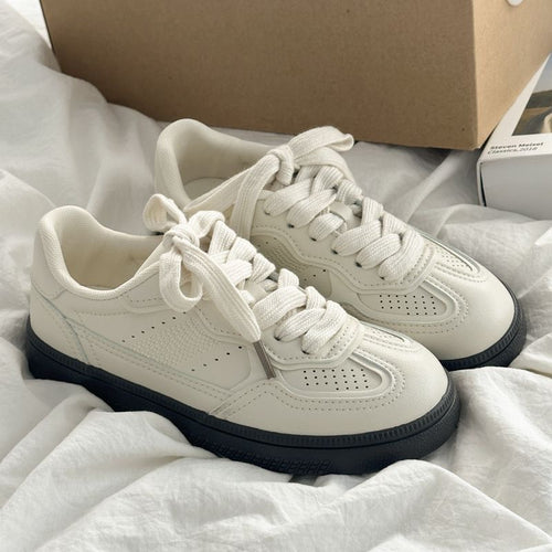 Damen Sneakers mit atmungsaktiver Oberfläche und rutschfester Sohle EB