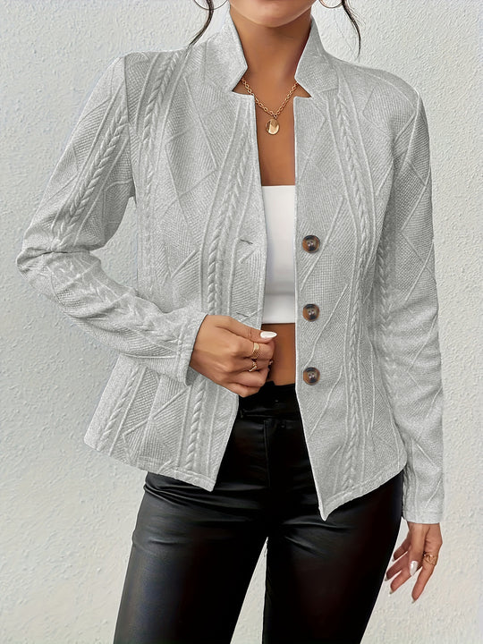 Damen Strickjacke mit modernem Zopfmuster und eleganten Knopfdetails EB
