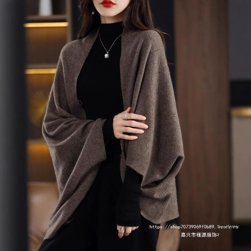 Damen Großer Strickponcho mit modernem Rautenmuster EB