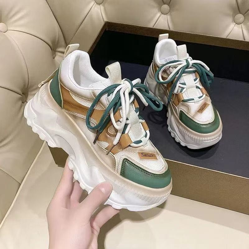 Damen Chunky Sneakers mit atmungsaktiver Mesh-Oberfläche und modischem Design EB