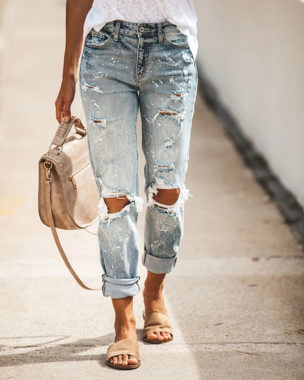 Damen Destroyed Boyfriend Jeans mit lässigen Details EB
