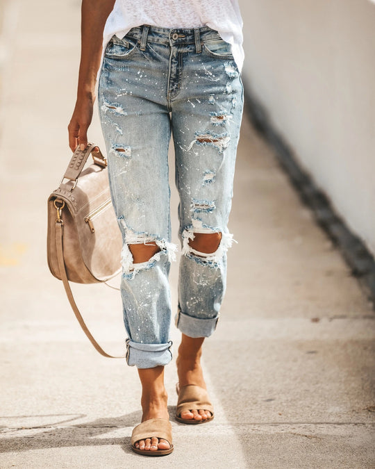 Damen Destroyed Boyfriend Jeans mit lässigen Details EB