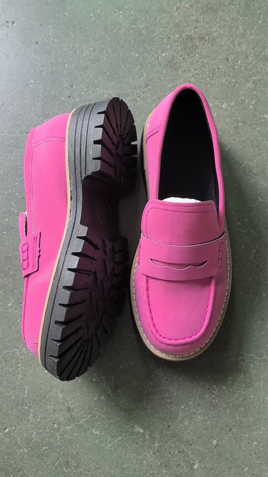 Damen lässiger Chunky-Loafer mit grober Profilsohle gepolstertem Komfortfußbett und dekorativem Steg EB