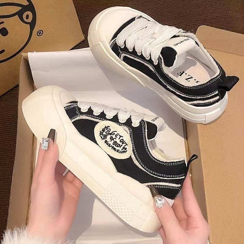 Damen Modische Sneakers mit robustem Sohlenprofil und bequemem Innenfutter EB