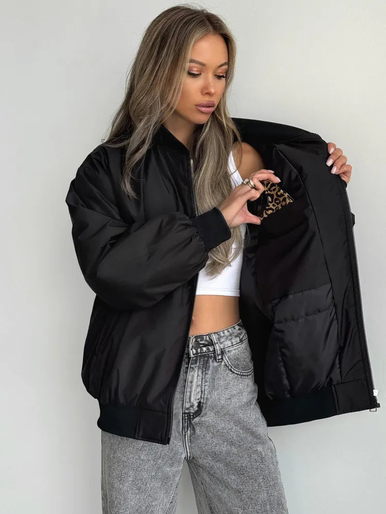 Damen modische Bomberjacke mit praktischen Innentaschen und sportivem Schnitt EB