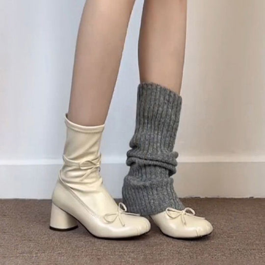 Damen Ballerina‑inspirierte Ankle‑Heels mit gerafftem Schaft und sculpted Blockabsatz EB