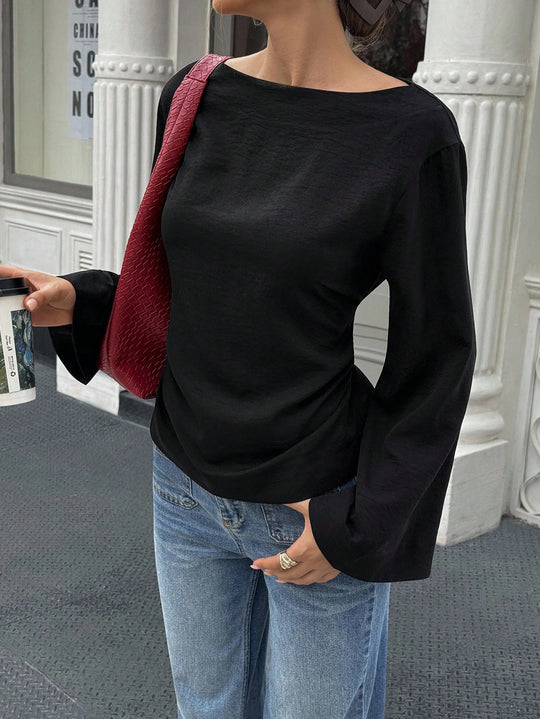 Damen Bootneck-Langarmshirt mit weitem Manschettenärmel und figurbetonter Seitennaht Eichborn Berlin