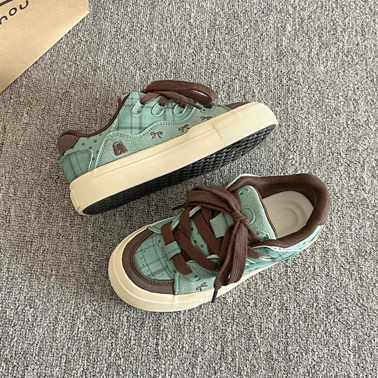Damen Komfortable Sneaker im verspielten Design EB