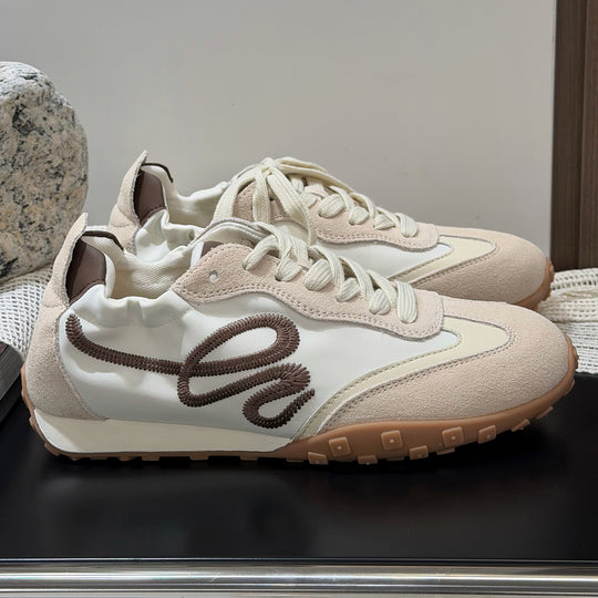 Damen Sportliche Sneaker mit weichem Wildleder und atmungsaktivem Obermaterial EB