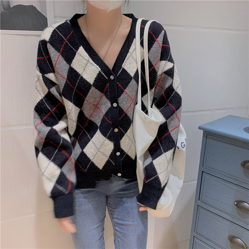 Damen Strickjacke mit modernem Rautenmuster und knöpfbarem Design EB