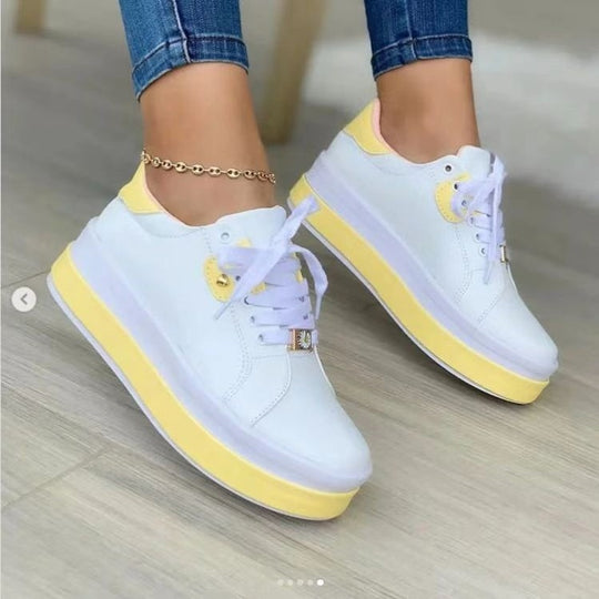 Damen Sneaker mit hohem Plateau und modischer Schnürung EB
