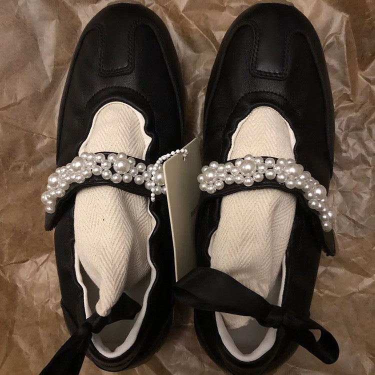 Damen Sneakers mit eleganter Perlenverzierung und modebewusstem Design EB