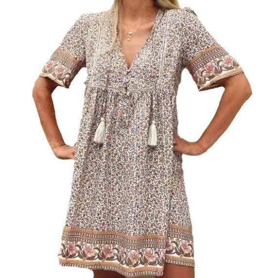Damen Kurzarm Kleid mit floralen Details und verspielten Quasten EB