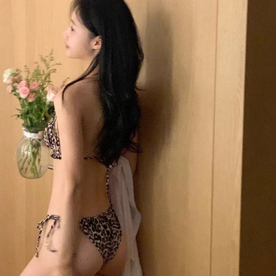 Damen Triangel-Bikini mit modischem Rüschendesign und verstellbaren Trägern EB