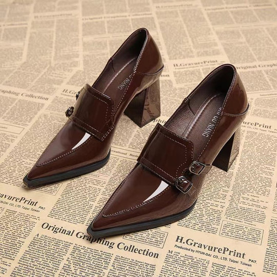 Damen Elegante und modische High-Heel Pumps mit dekorativem Schlag EB