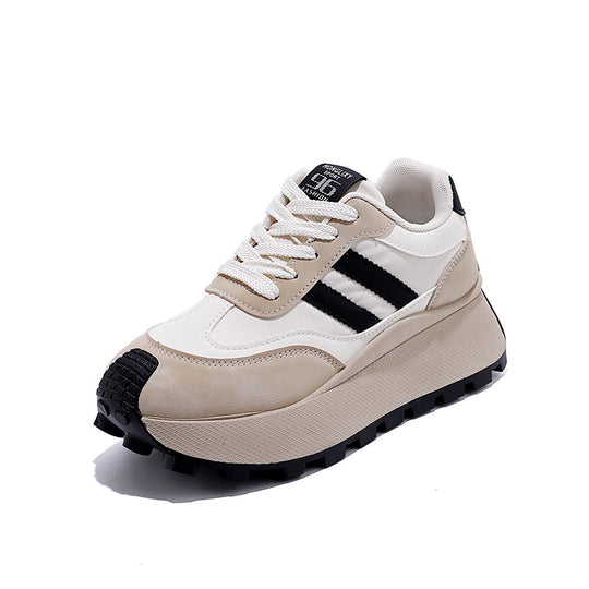 Damen Plateausneaker mit moderner Designästhetik und hohem Tragekomfort EB
