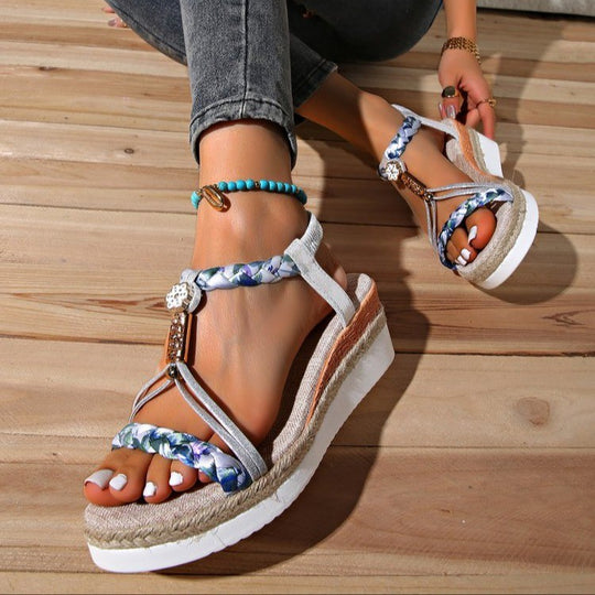 Damen Wedge-Sandaletten mit floralen Verzierungen und komfortablem Fußbett EB