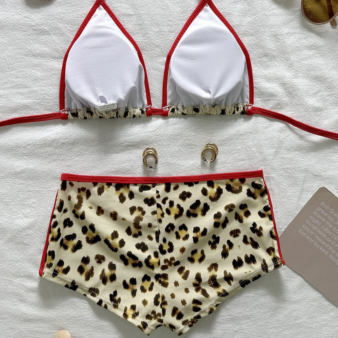 Damen Triangel-Bikini mit sportivem Shorty und animalischem Design EB