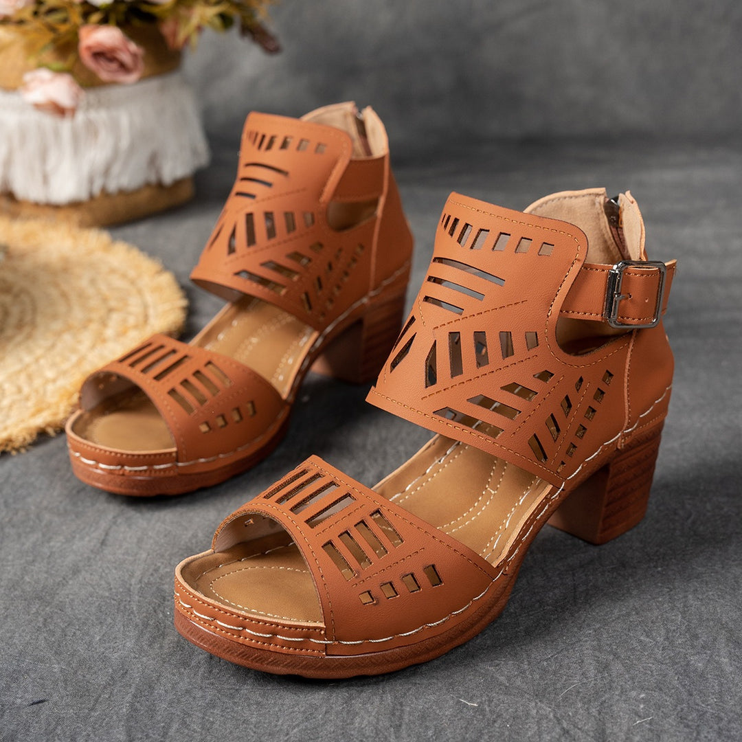 Damen Schnürsandalen im modischen Cut-Out-Design EB