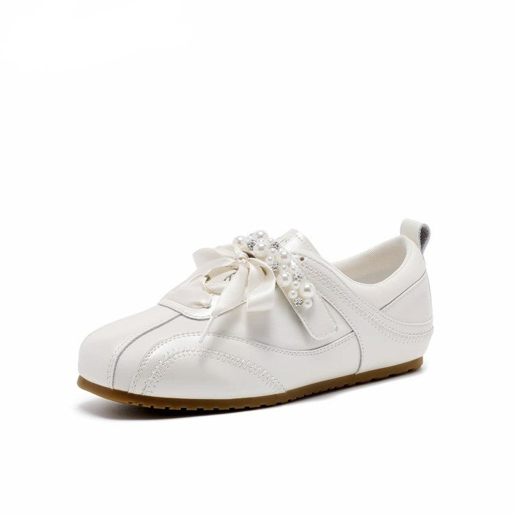 Damen flache Sneakers mit eleganter Perlenschmuck-Applikation EB