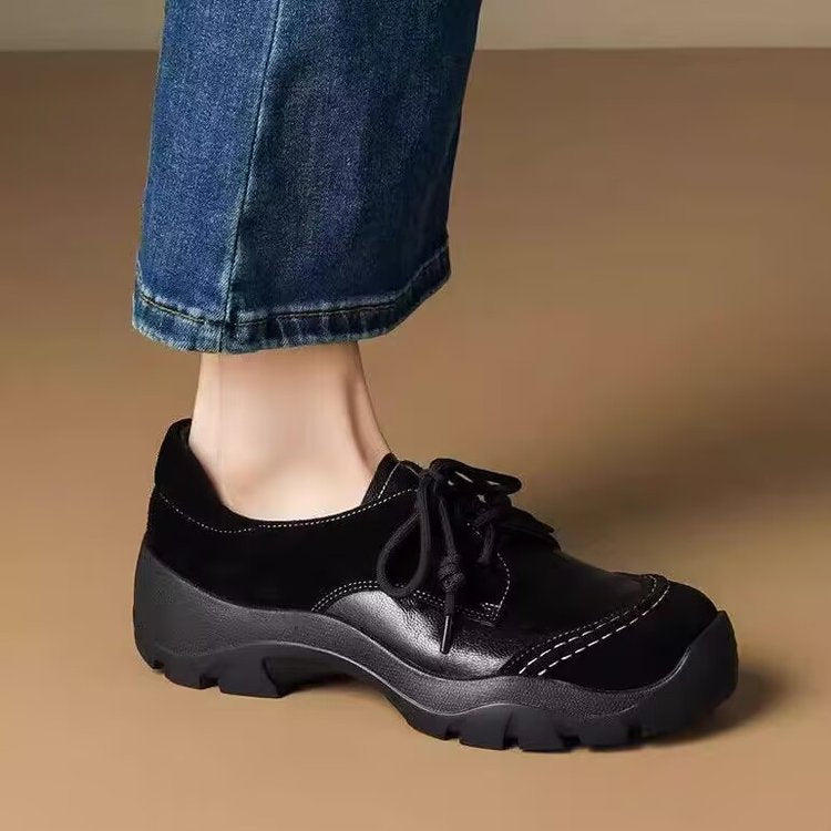 Damen Bequeme Schnürschuhe mit robustem Profil und anatomischer Fußbettung EB